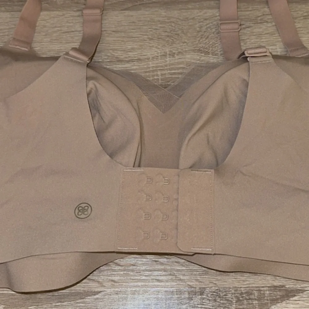 Honeylove CrossOver Padded V-Neck Sand‎ Nude Beige Wireless Bra Size 2X